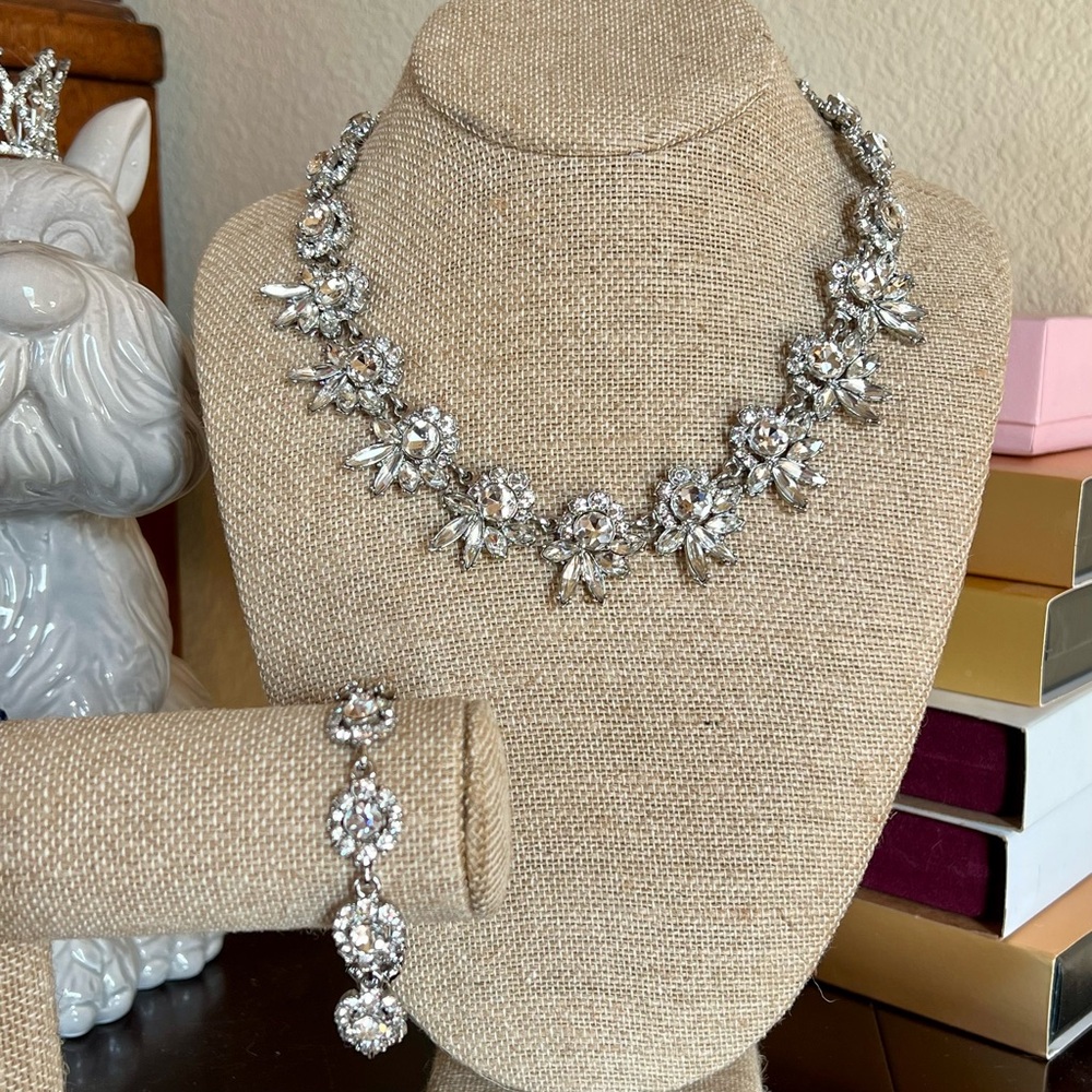 Chloe + Isabel Swept Away Collar Necklace & Bracelet Set